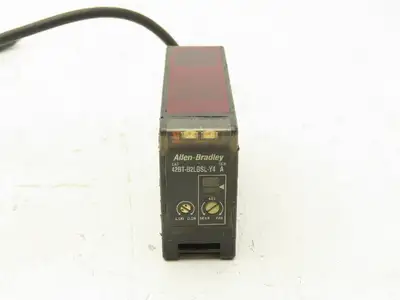 Allen Bradley 42BT-B2LBSL-Y4 Photoelectric Proximity Sensor Photoeye Ser A