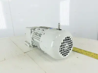 Lenze GST04-2M VBR 071-32 9.1:1 Ratio 230/460V 50/60Hz 155RPM Helical Gear Motor