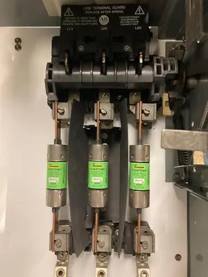 USED ALLEN-BRADLEY 2192F-DJC-26R-79U
