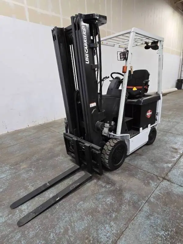2016 Unicarrier BCX40 4000lb Electric Forklift