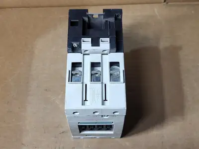 USED SIEMENS 3RT1046-1A