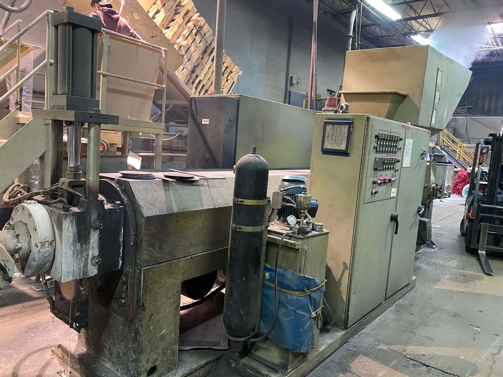 6″ NRM PM III -30:1 VENTED – AIR COOLED EXTRUDER