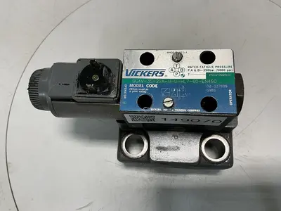 USED VICKERS DG4V-3S-22A-M-U-HL7-60-EN490