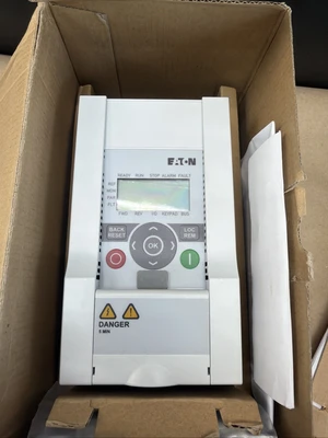 NEW Eaton MMX34AA4D3F0-0