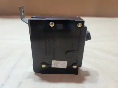 Used CUTLER-HAMMER BAB1020 Switchgears British Columbia CA | Lenmark #1438653