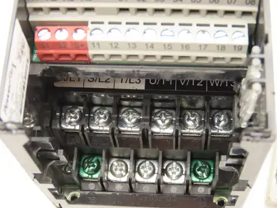 Allen Bradley 25B-D4P0N104 PowerFlex 525 AC Drive 1.5kW 2Hp 380-480V 3ph Ser A