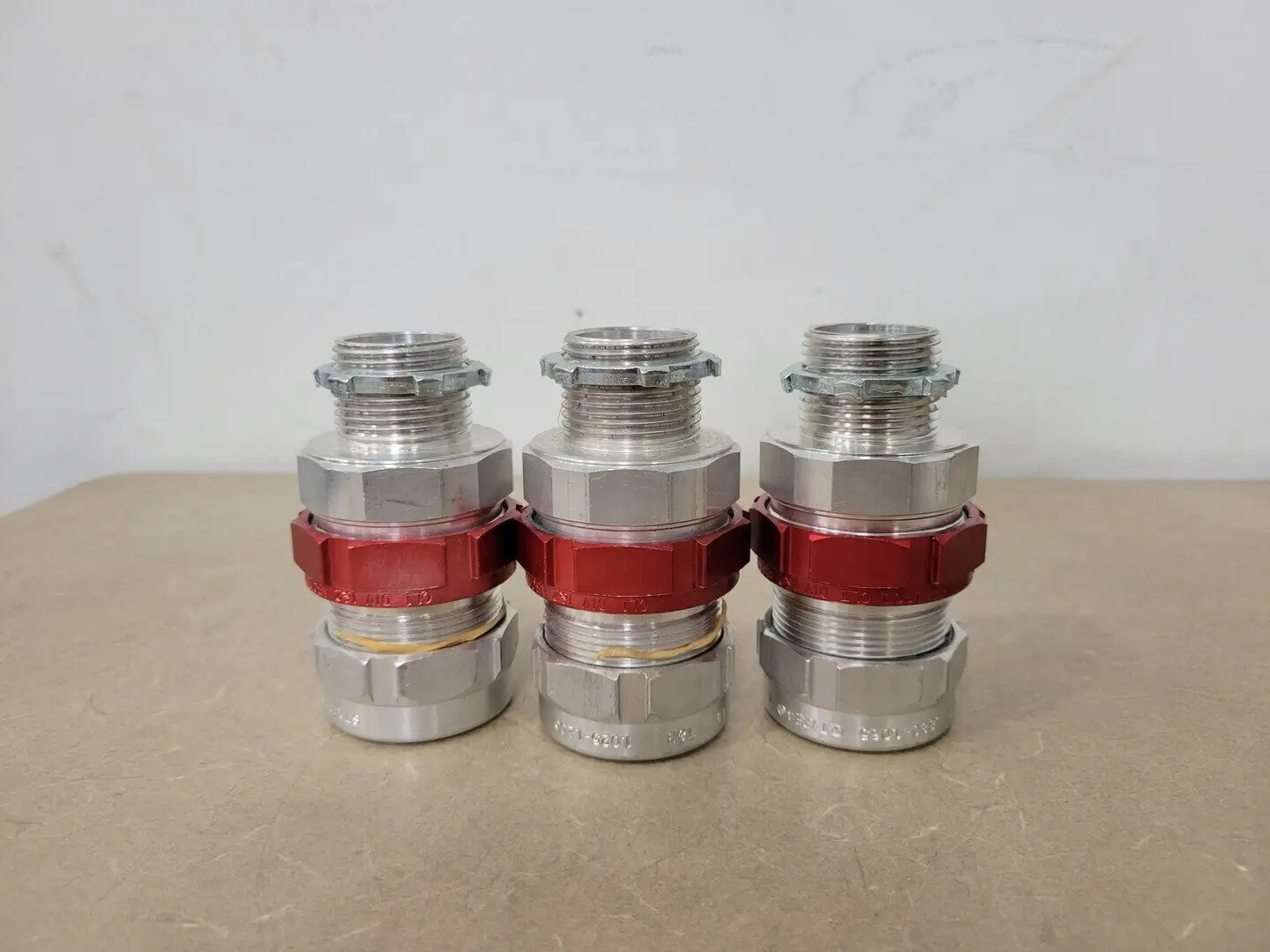 NEW THOMAS & BETTS STX100-467