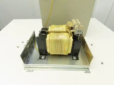 Siemens 4AT3096-0EQ80-0FD0 Stepdown Transformer 3/17kva HV 280-575V LV 120V 1PH