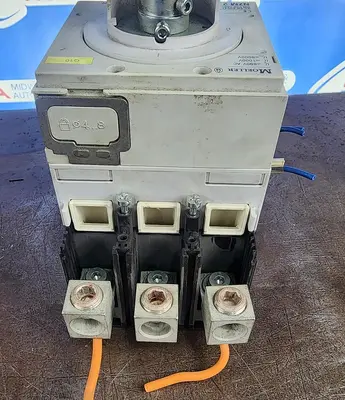 USED MOELLER NZM2
