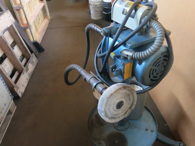 HEAVY DUTY 1 1/2 HP FLEXIBLE SHAFT BUFFER