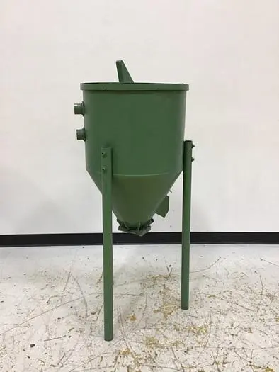 Used METAL FABRICATOR HOPPER Hoppers Michigan US | Ideal Machinery #595232
