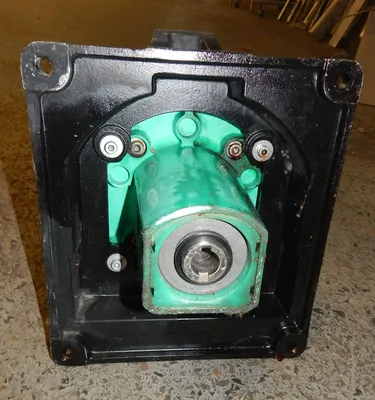 USED LIGHTNIN VEKTOR V5Q11ON