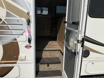 Used 2017 FORD FOUR WINDS 30D Campers, Caravans, Motorhomes Michigan US | Miedema Asset Management Group #1339038