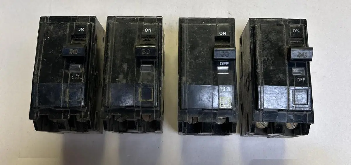 Used SQUARE D QO230 Switchgears Ohio US | Surplus Asset Holdings #1185614