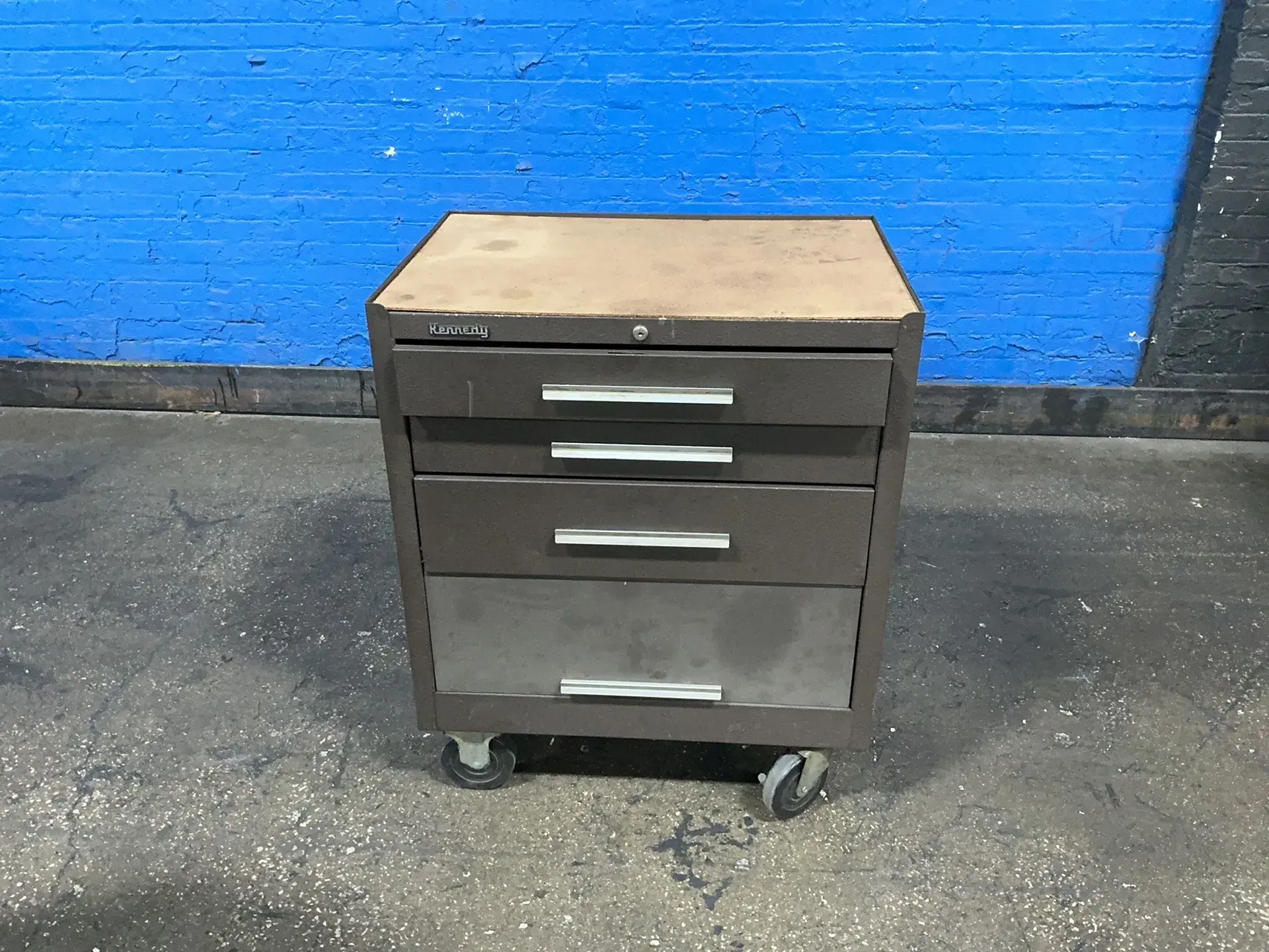 Used KENNEDY _UNKNOWN_ Cabinets Ohio US | HGR 24 #1343714