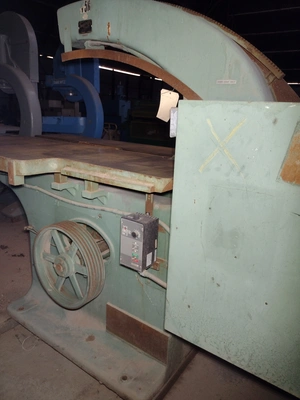 40" Tannewitz Model B-17 Tilting Head Vertical Band Saw; S/N 79138