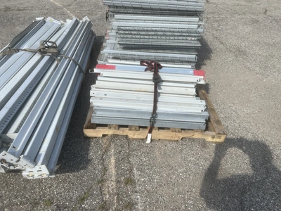Used LARGE LOT OF PALLET RACKING _UNKNOWN_ Pallet Racking Michigan US | Miedema Asset Management Group #1413451