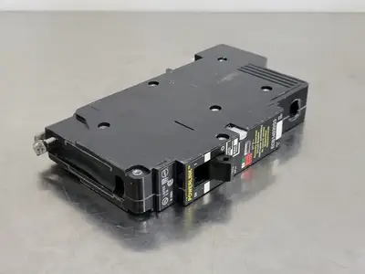 Used SCHNEIDER ELECTRIC ECB14020G3 Switchgears British Columbia CA | Lenmark #241420
