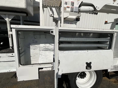Used 2018 INTERNATIONAL 4300 Bucket (boom) trucks California US | Big Truck & Equipment #1412312