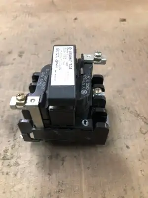 GE CR305KO**ADA Size 1 30A Contactor 600VAC 115-120V ; 110V 50/60Hz Coil