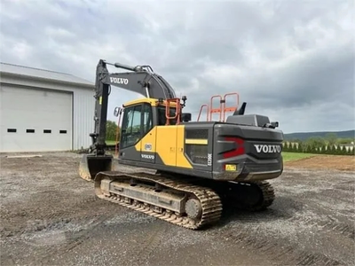 USED 2022 Volvo EC200E