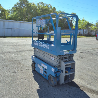 USED 2017 Genie GS-1930