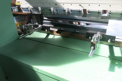 USED GUILFIL PE 15-30 HYDRAULIC PRESS BRAKE