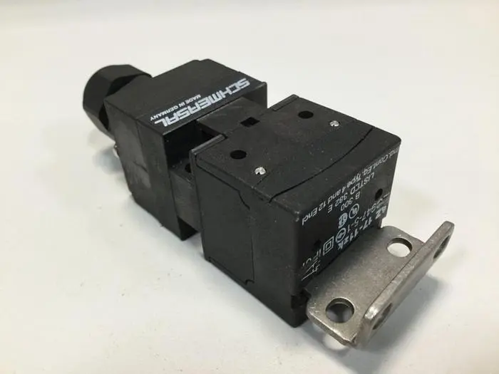 Used SCHMERSAL AZ 17-11ZK Relays & Switches Michigan US | Ideal Machinery #585966