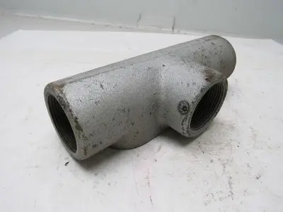 Crouse-Hinds T57 1-1/2" Conduit Outlet Body Lot of 8