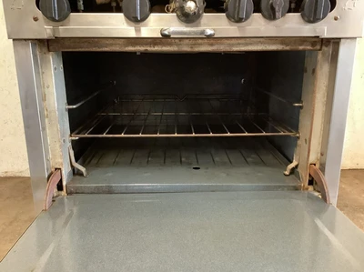 152-0343 Southbend 1364D Gas 4 Burner Range & Oven
