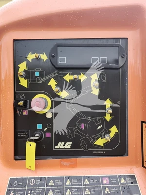 USED 2014 JLG 450AJ II