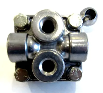NEW BARKSDALE CONTROLS 9021-M-A VALVE 9021MA