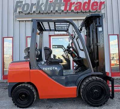 USED 2012 TOYOTA 8FGU30