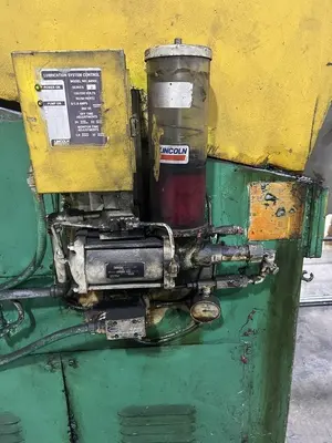 25000 LB X 24" X .250" COIL CRADLE STRAIGHTENER
