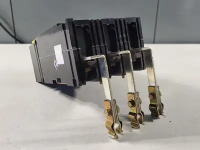 USED SQUARE D FHL36060