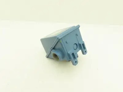 United Electric H400-555 Pressure Switch 0-100 PSI 480VAC 1/4"NPT