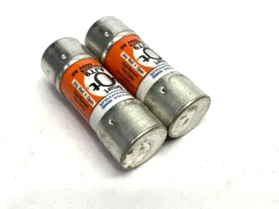 USED MERSEN AMP-TRAP SMART SPOT FUSE CLASS J 600VAC 9A LOT OF 2