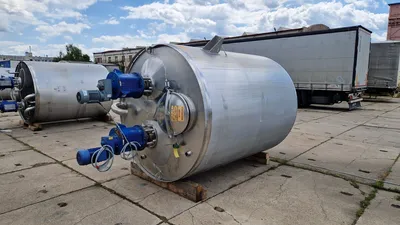 Hoeksma & Velt 6,000 Litre Stainless Steel Tanks | Perry Equipment (4)