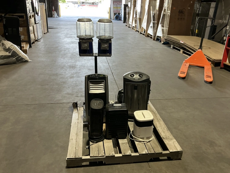 Used _UNKNOWN_ _UNKNOWN_ Bulk Merchandise / Pallets Michigan US | Miedema Asset Management Group #1183521