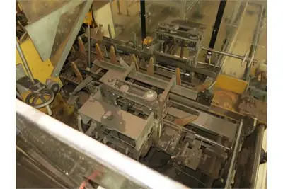 Douglas Machine tray packer with bottom/top magazine hopper 460V