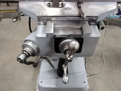 BRIDGEPORT Series 1 2 HP Mills, Vertical | Machinery Central (10)
