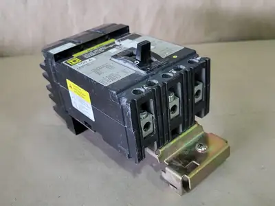 USED SQUARE D FA36100