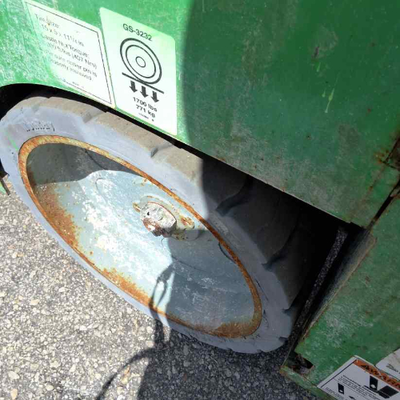 USED 2014 Genie GS-3232