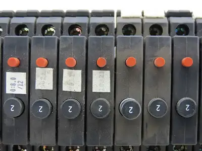 Allen Bradley 1492-GH015/B DIN Rail Mount 67 Circuit Breakers 54-1.5A 11-2A 2-3A
