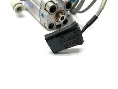 Used Festo Compact Pneumatic Cylinder 20mm Stroke Pneumatic Cylinders Michigan US | Maverick Industrial Sales #1473717
