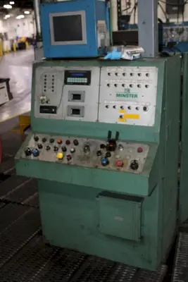 USED 1997 MINSTER 400 TON SSDC PRESS