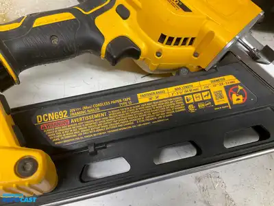 DeWalt 20V Brushless 30 Degree Framing Nailer and 18 Gauge Narrow Crown Stapler with Case