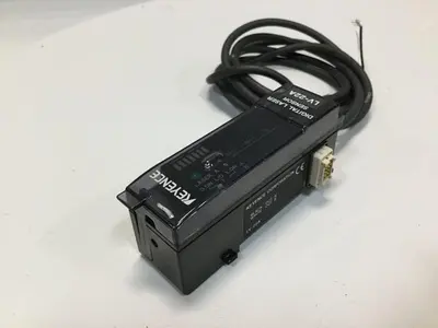 USED KEYENCE CORP LV-22A