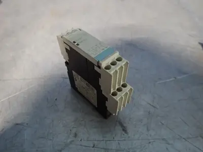 Used SIEMENS 3RN10101CB00 Relays & Switches | HGR 24 #739722