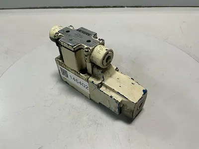 USED VICKERS DG4V-3-0B-PL-T-10-LH-JA-S310